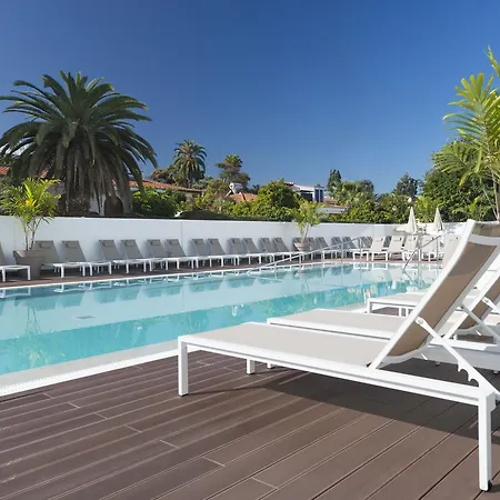 Atlantic Mirage & - Adults Only